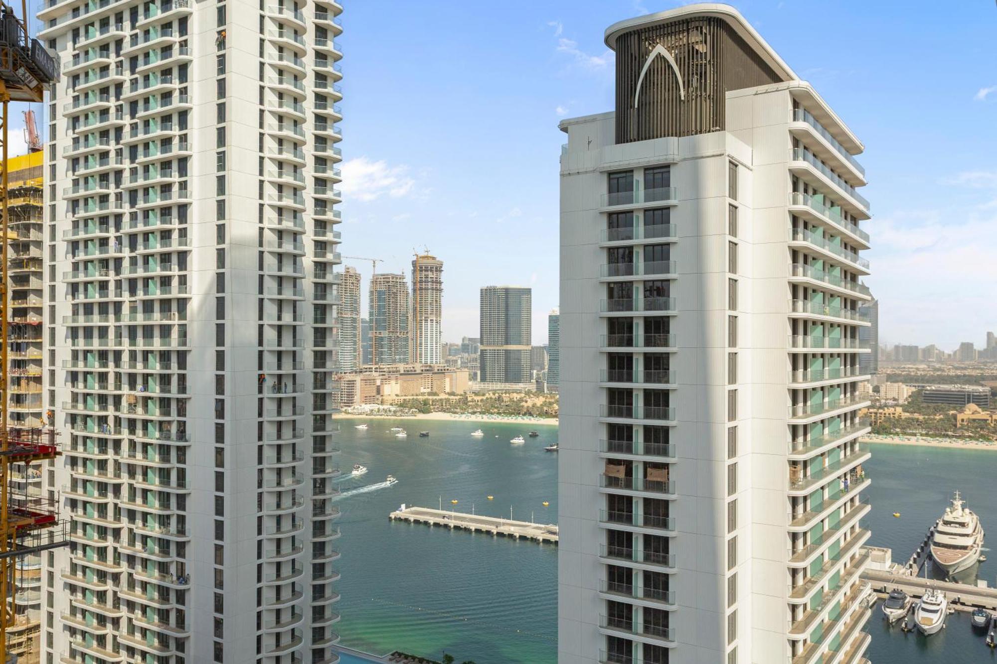 Coastal Elegance 1-bedroom In Grand Bleu * Dubai
